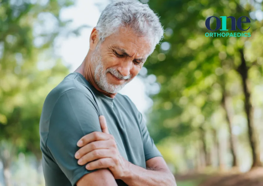 You are currently viewing How to Tell if Your Shoulder Pain is Serious: Symptoms, Diagnosis, and Treatment in Surrey & Guildford
